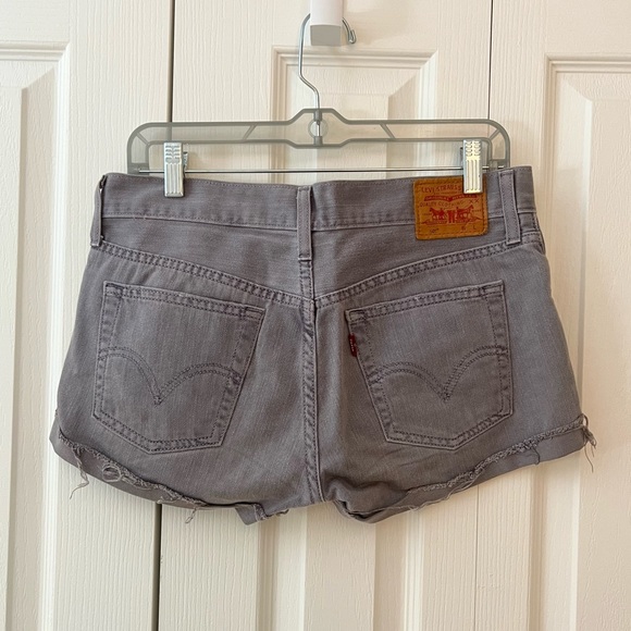 Levi’s 501 distressed shorts - Picture 2 of 7